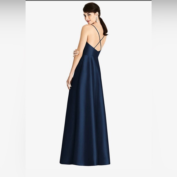 Navy blue satin wedding guest dress or prom dress.
Bust: 33
Waist: 27
Hips: 31 - Picture 3 of 3
